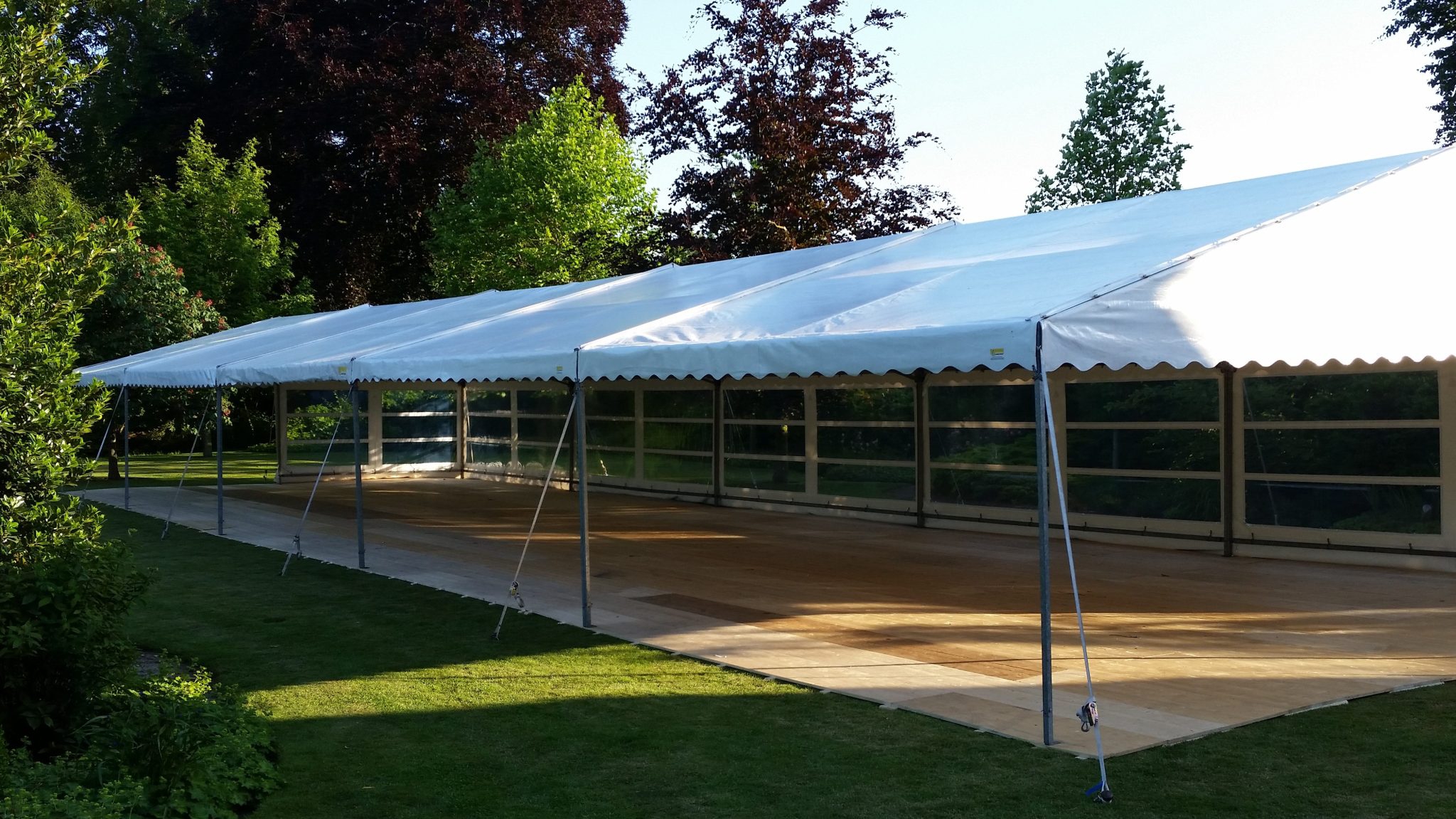 Tent 8x25m